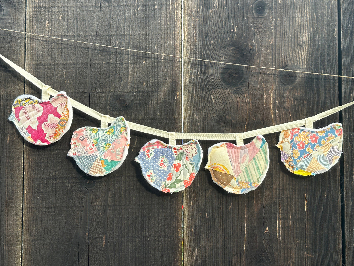 Spring Birds Reversible Quilted Garland