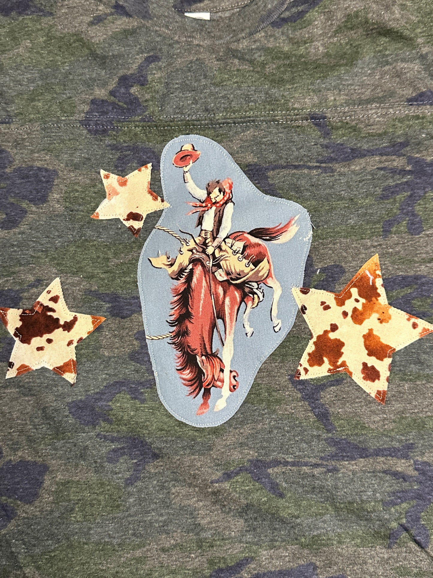 Bronc Rider & Cowhide Print Stars on Football Stripe Camo Tee, Size 4T