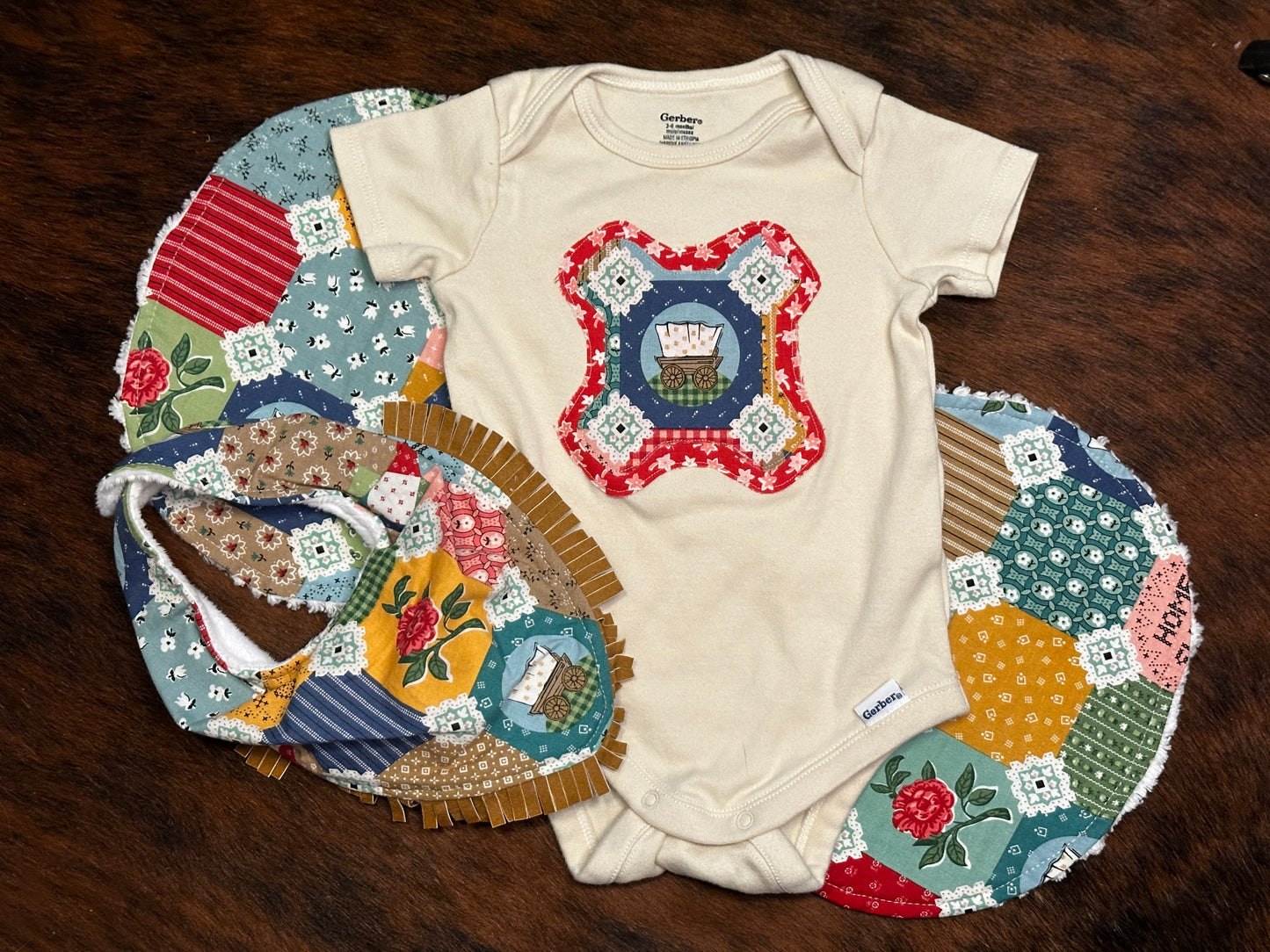 Frontier Bib, Burp Cloth & Onesie Set, Size 3-6 mons.