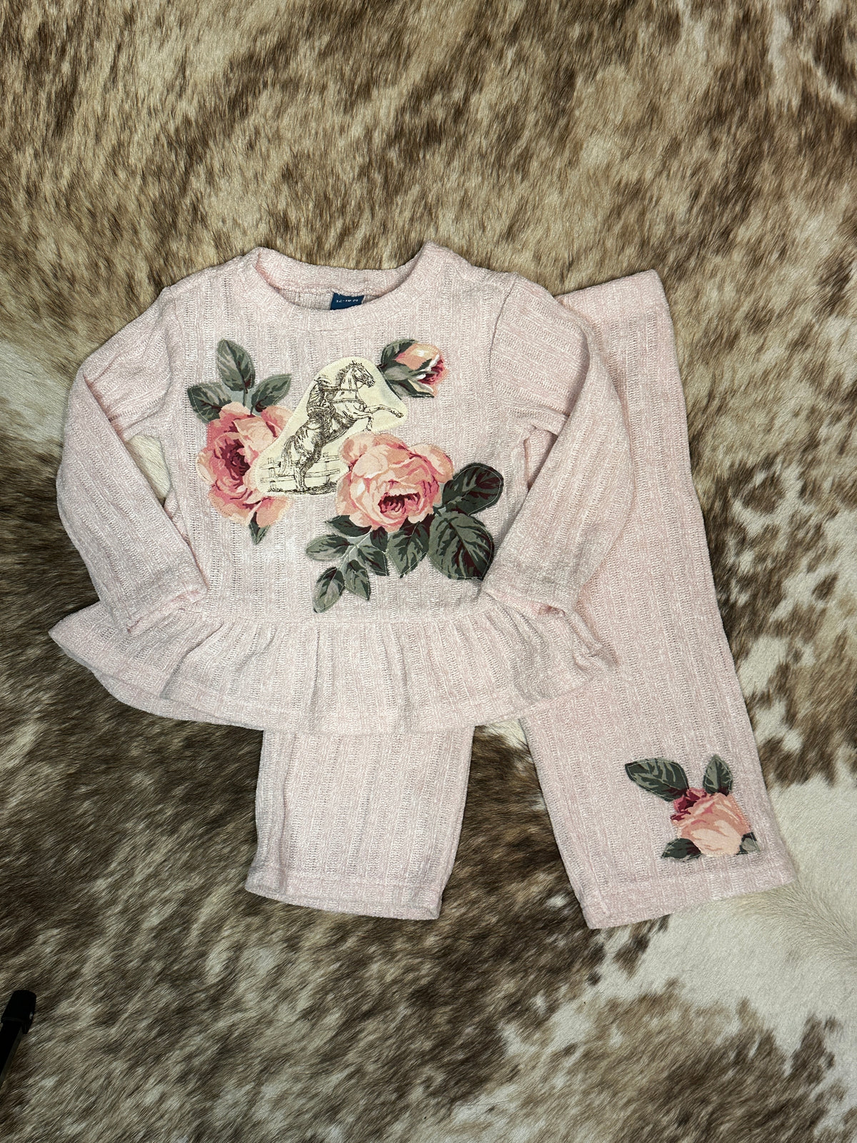 Light Pink Ribbed Chenille Rearing & Roses Set, Size 12-18 mons.