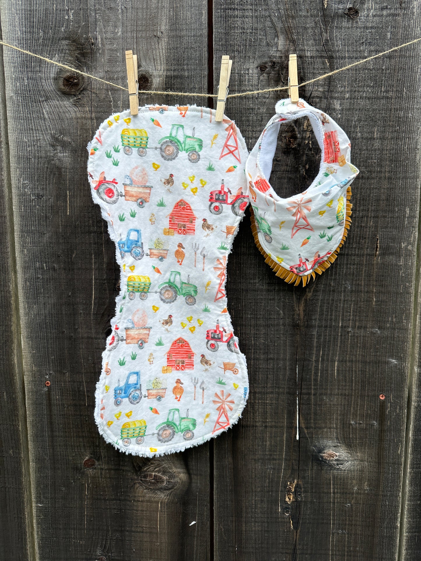 On the Farm Bib & Burp Cloth Set