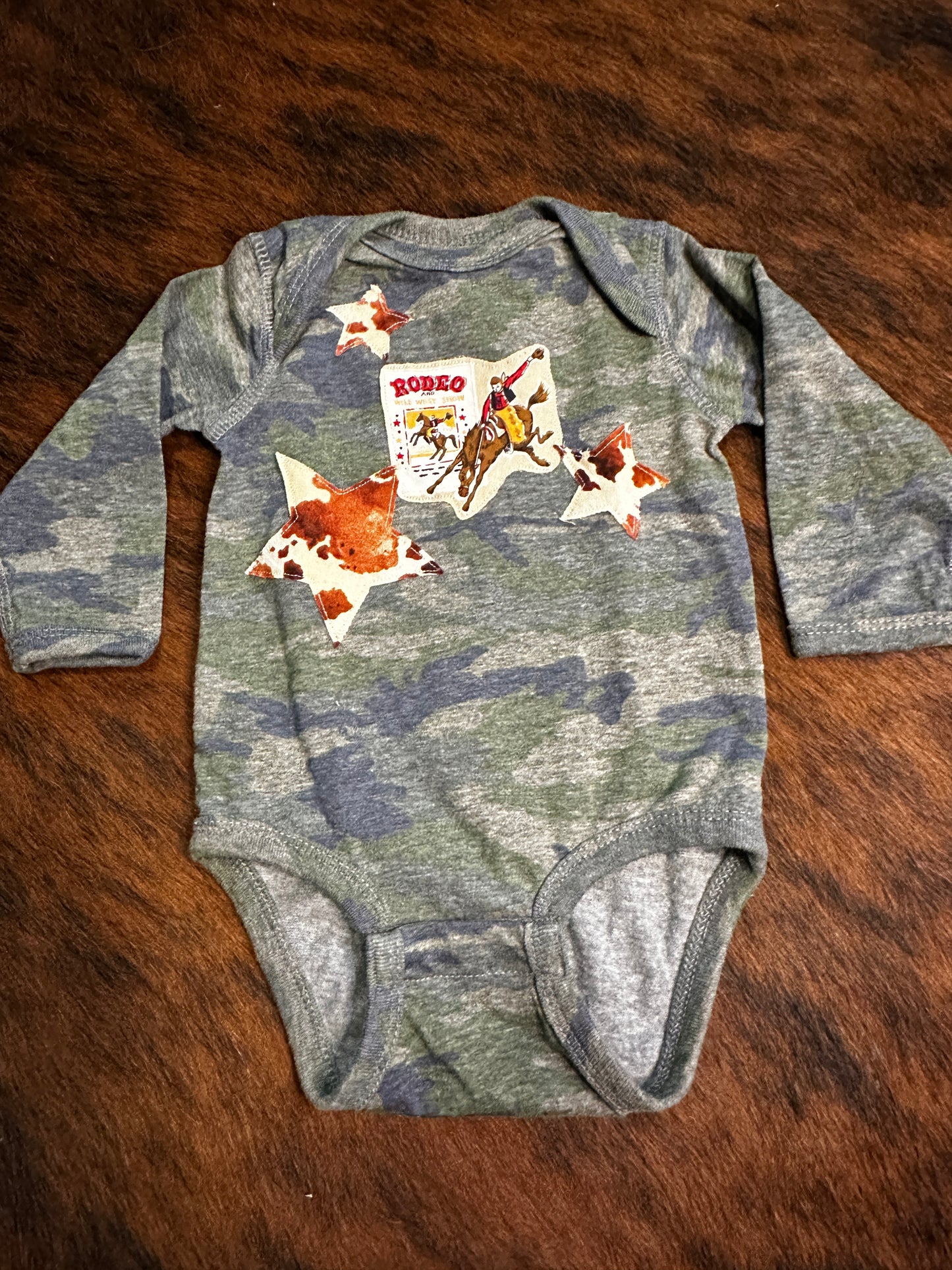 Vintage Rodeo Poster Long Sleeve Camo Onesie, Size 6 mons.