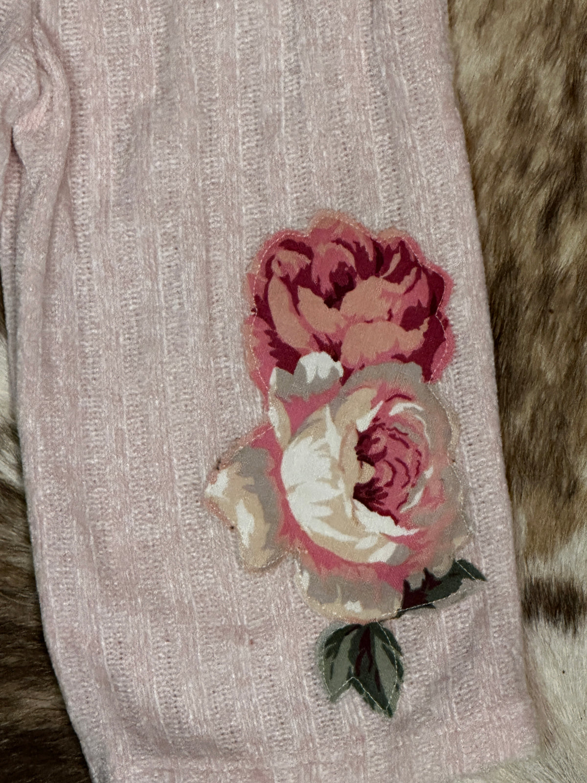 Light Pink Ribbed Chenille Rearing & Roses Set, Size 12-18 mons.