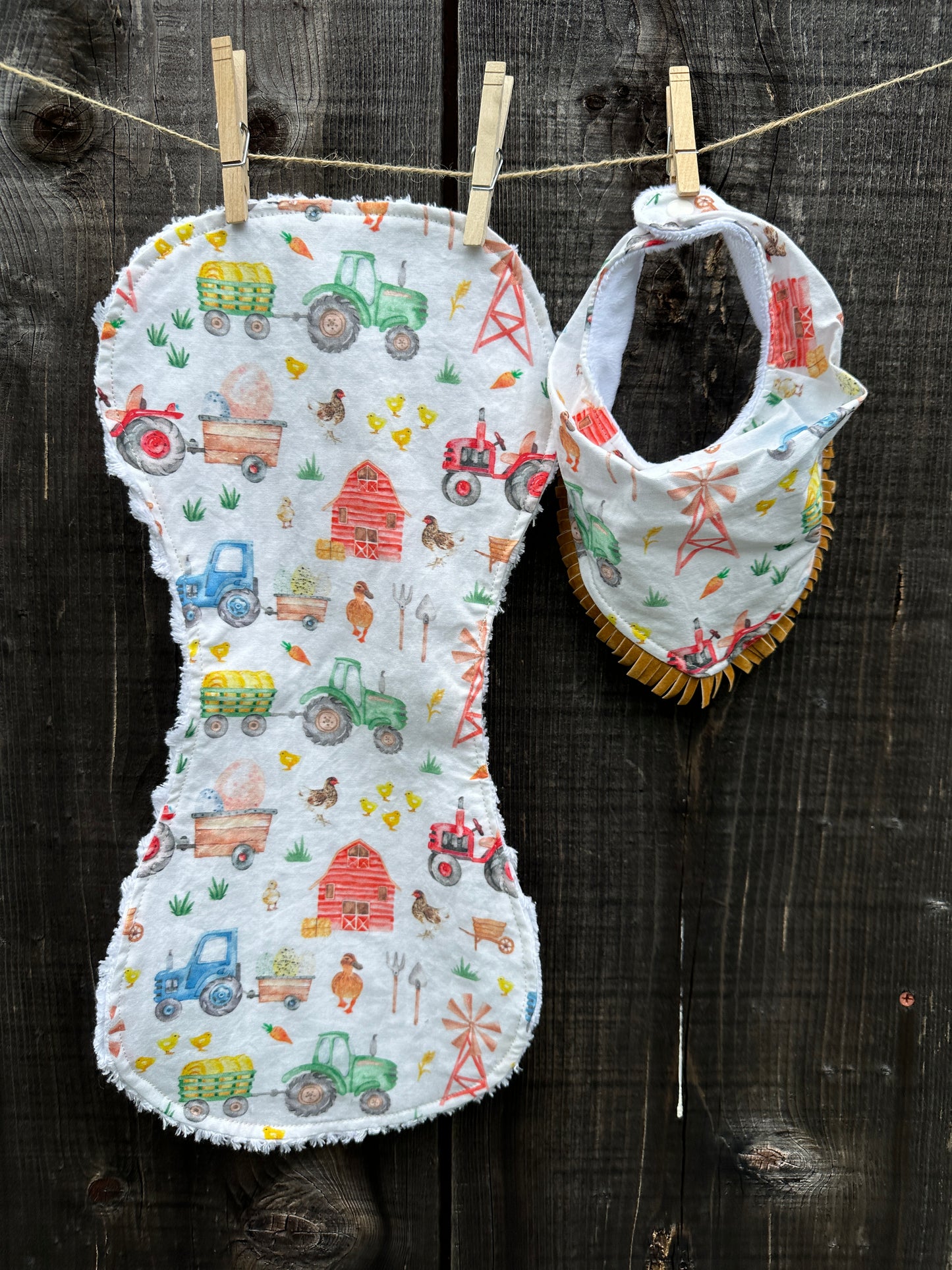 On the Farm Bib & Burp Cloth Set