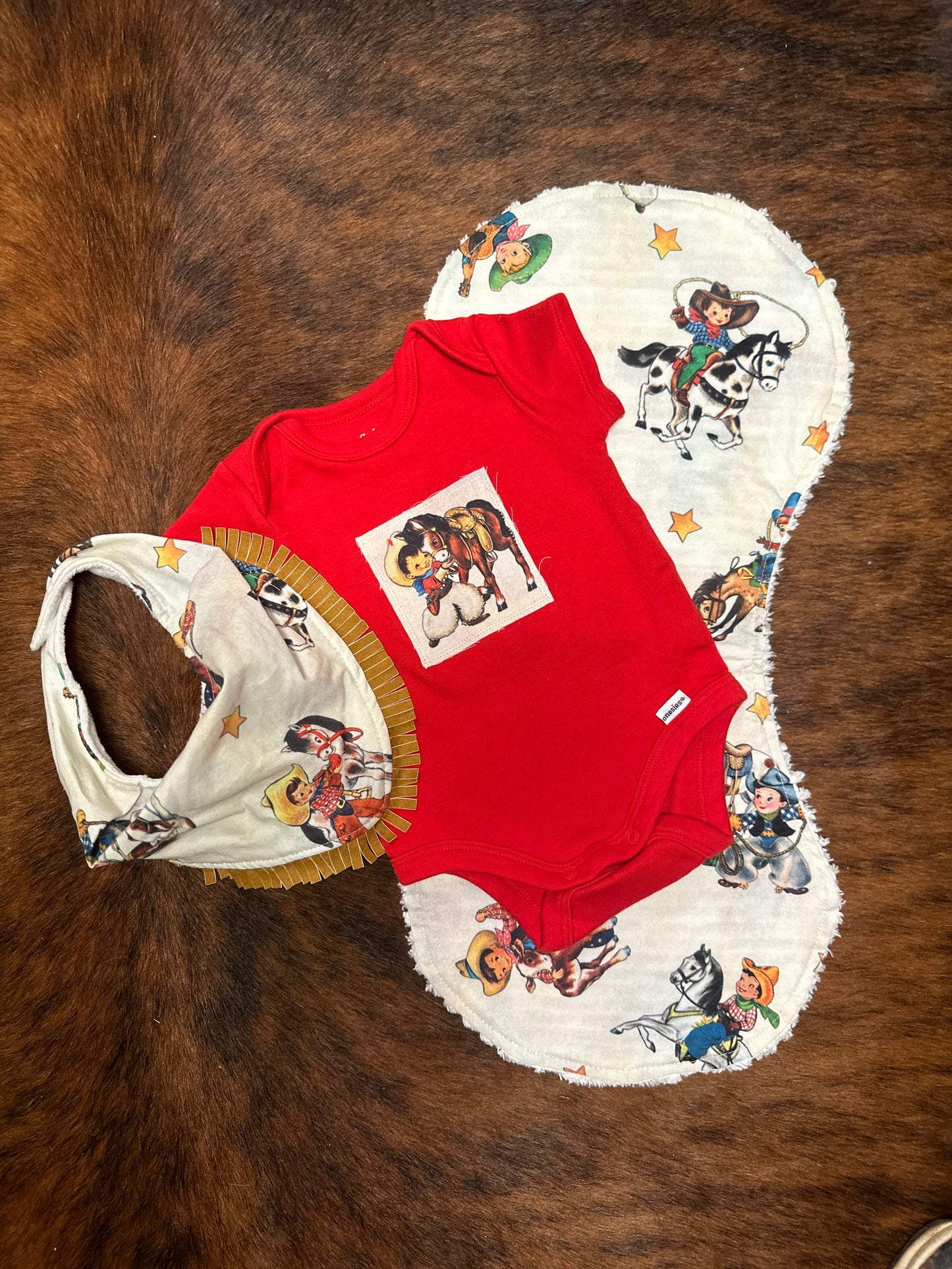 Vintage Cowboys on White Buckaroo Baby Bibs Gift Set #1, 0-3 mons.