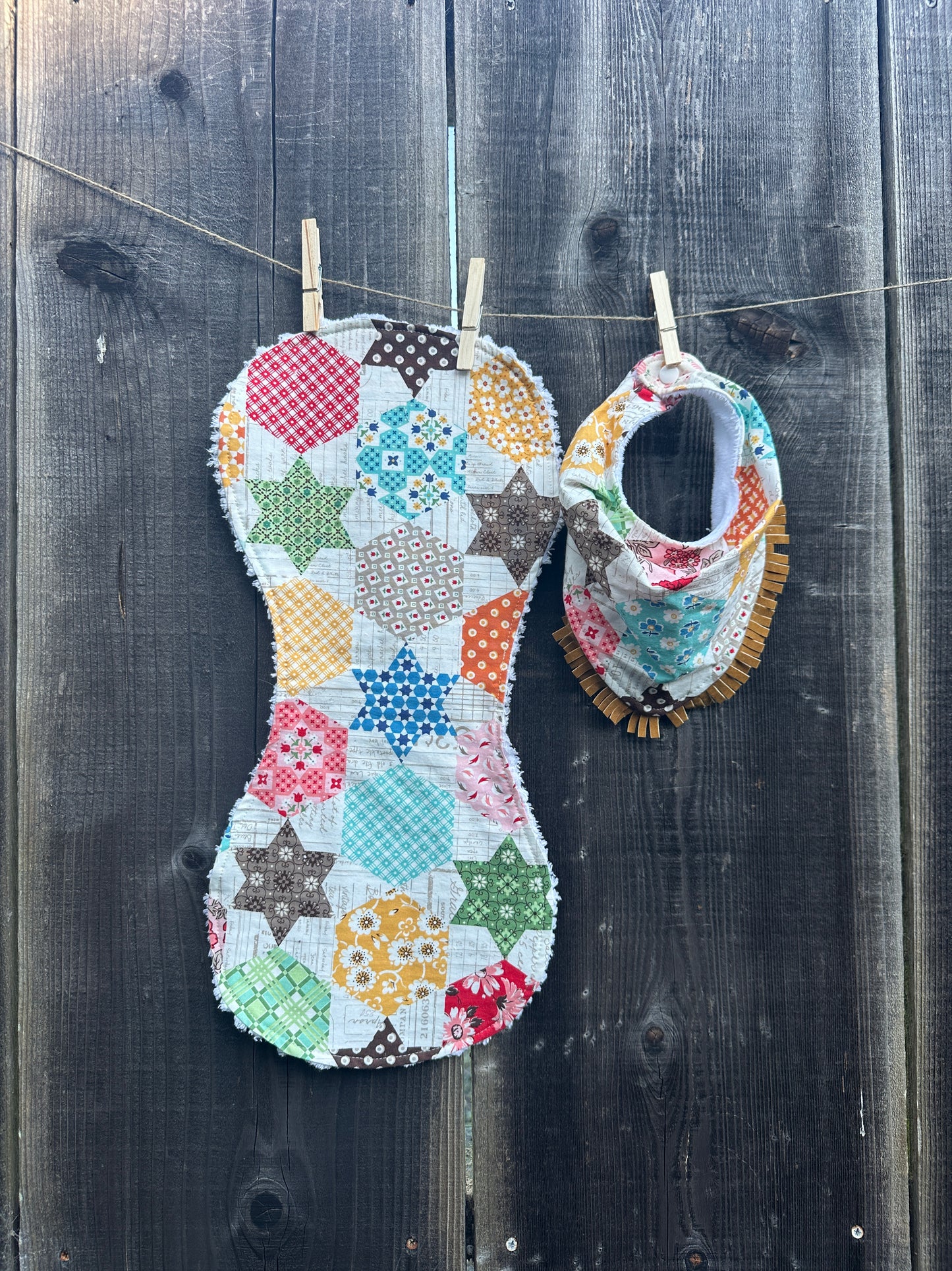 Bright Vintage Quilt Pattern Bib & Burp Cloth Set